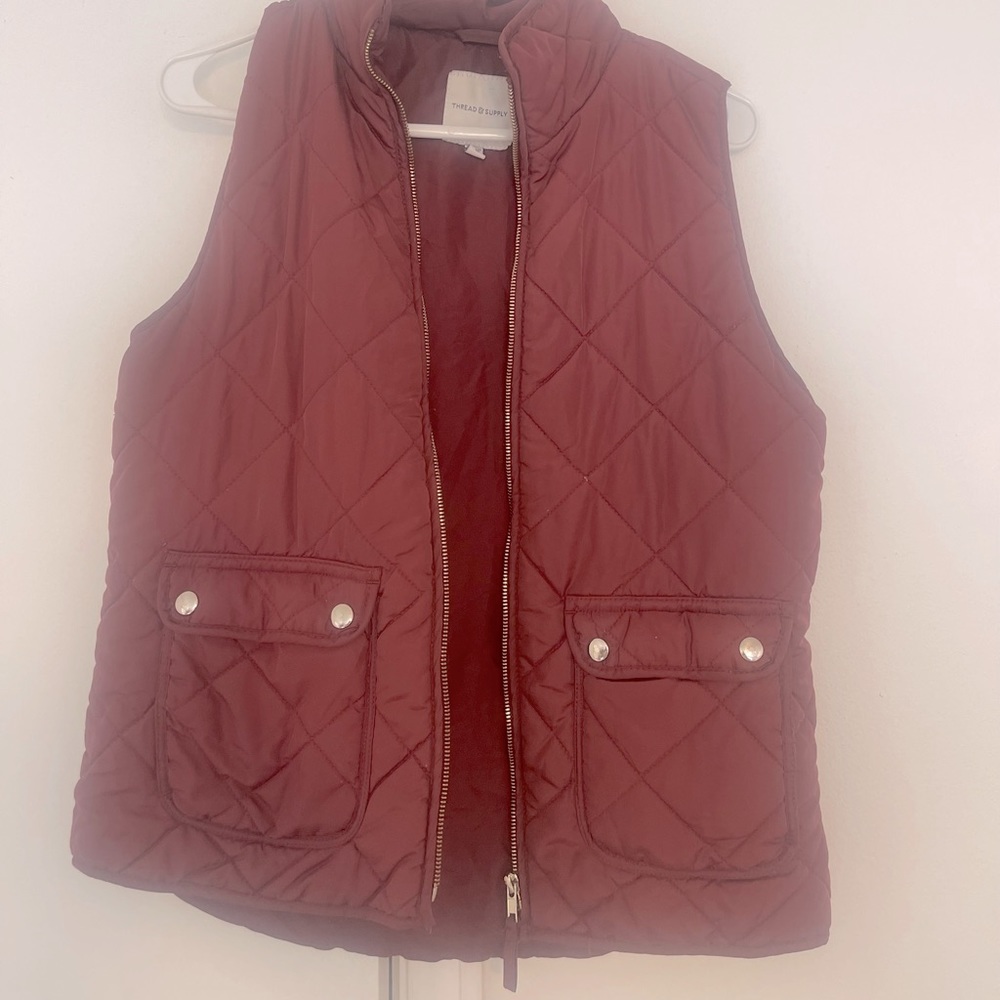 DRY GOODS | Maroon puffer vest